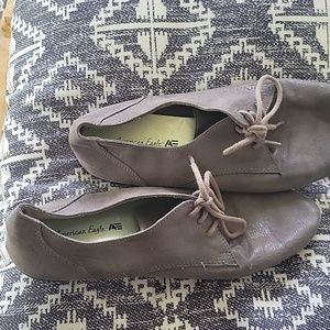 American Eagle flats